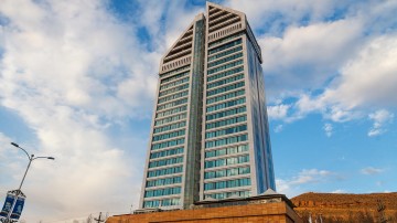 تور شیراز هتل بزرگ چمران