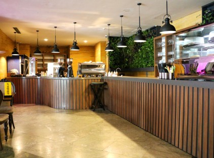 تور شیراز هتل بزرگ چمران تورنگار