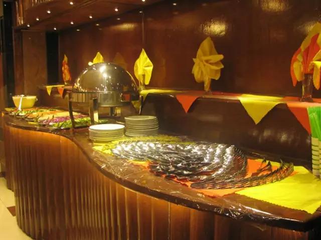 تور مشهد هتل آپارتمان ترنم تورنگار