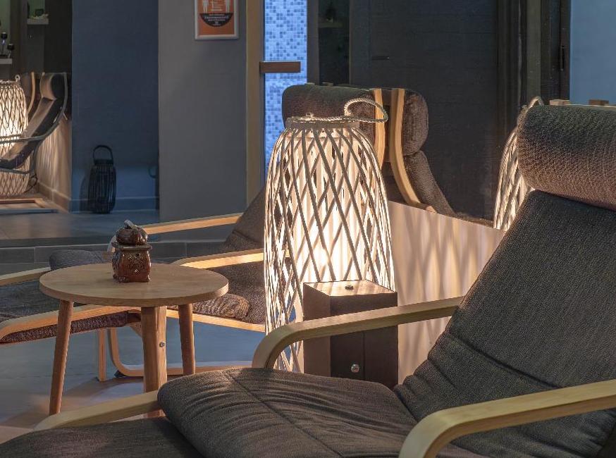 هتل لارن ساحلی و اسپا تورنگار