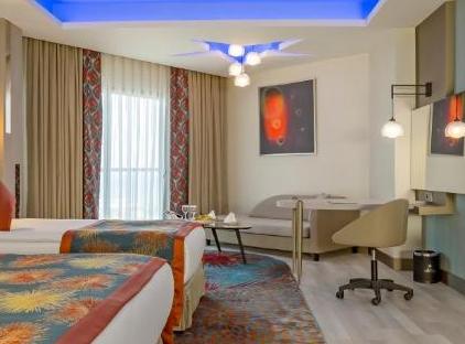 هتل رویال سگینوس تورنگار