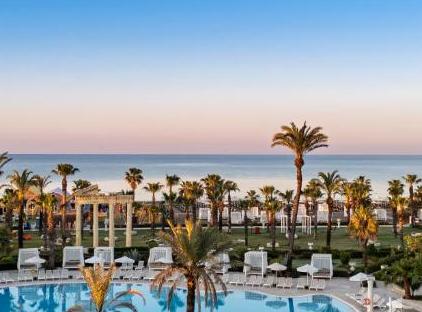 هتل سلکتوم نوآ بلک تورنگار