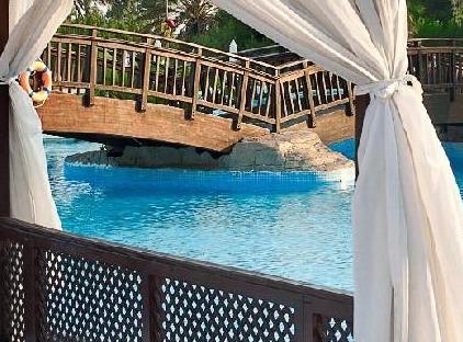 هتل ریکسوس لارس تورنگار