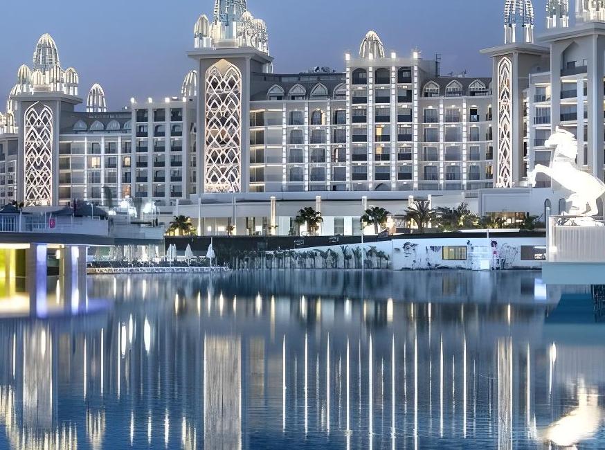 هتل گرانادا لوکس بلک - مفهوم کودکان تورنگار