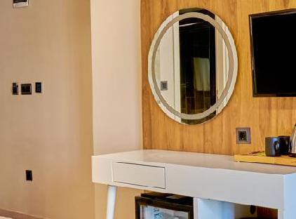 هتل در این لارا تورنگار