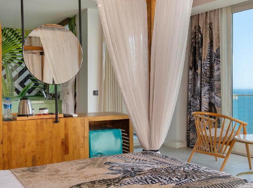 هتل افلون سی هیل کانسپت تورنگار