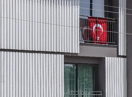 هتل لیف ریور سوئیتس تورنگار