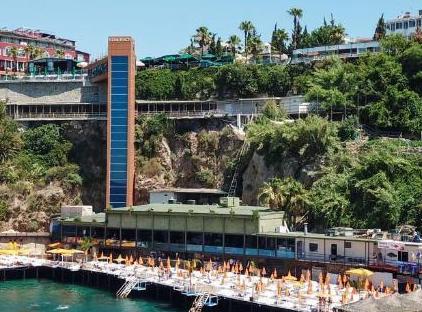 هتل بایلم بیچ اند اسپا تورنگار