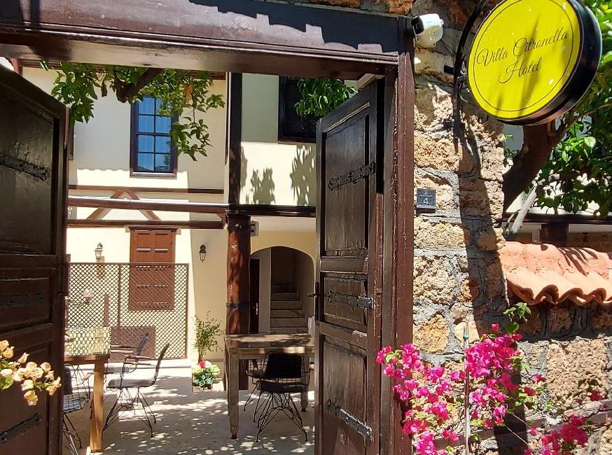 هتل ویلا سیتریلا بوتیک تورنگار