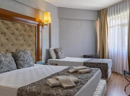 هتل لارا المپوس پانسیون تورنگار