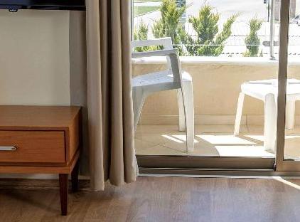 هتل سلین اتل اسپا بلک تورنگار