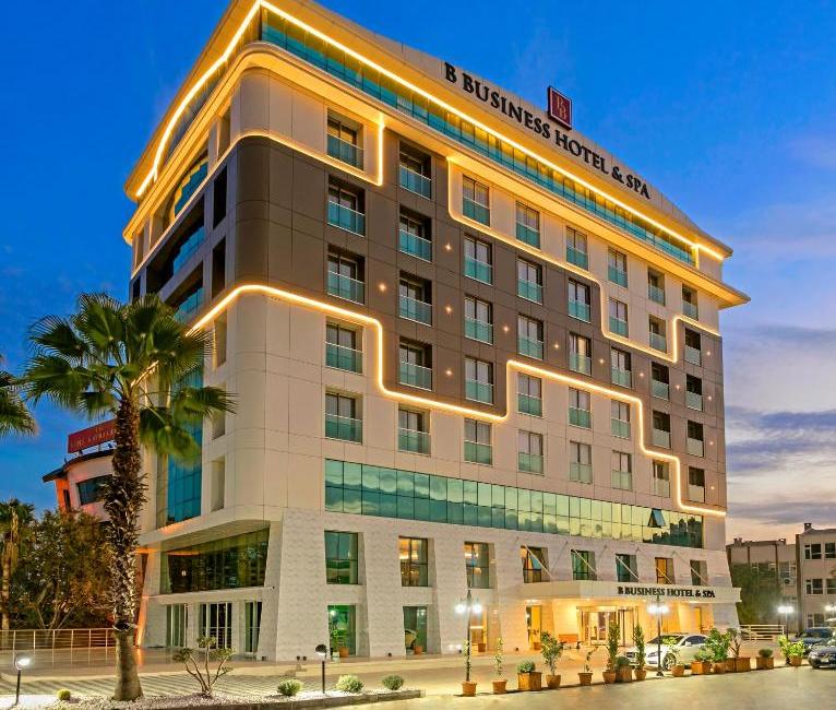 هتل بی بیزنس و اسپا تورنگار
