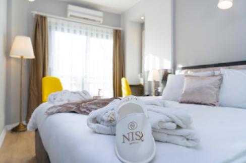 هتل نیس لارا