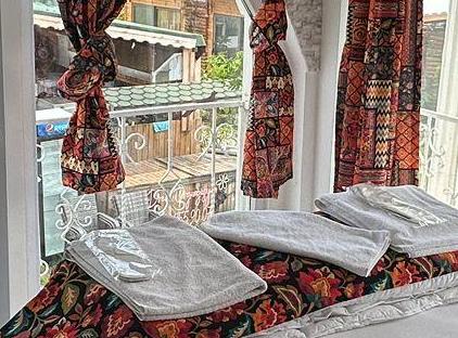 هتل بوتیک وایت کانتری تورنگار