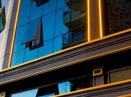 هتل بلو مارینا و اسپا تورنگار