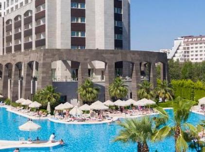 هتل ملاس لارا تورنگار