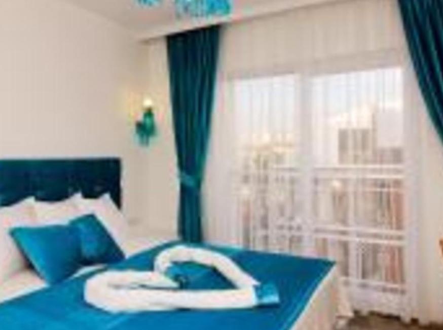 هتل یازار لارا تورنگار