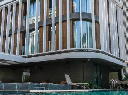 هتل فور هیلز تورنگار