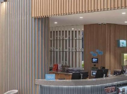 هتل همپتون بای هیلتون آنتالیا ایرپورت تورنگار