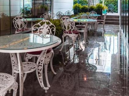 هتل نان لارا تورنگار