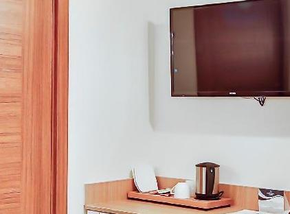 هتل کریستال کلاب ورلد آف کلرز تورنگار