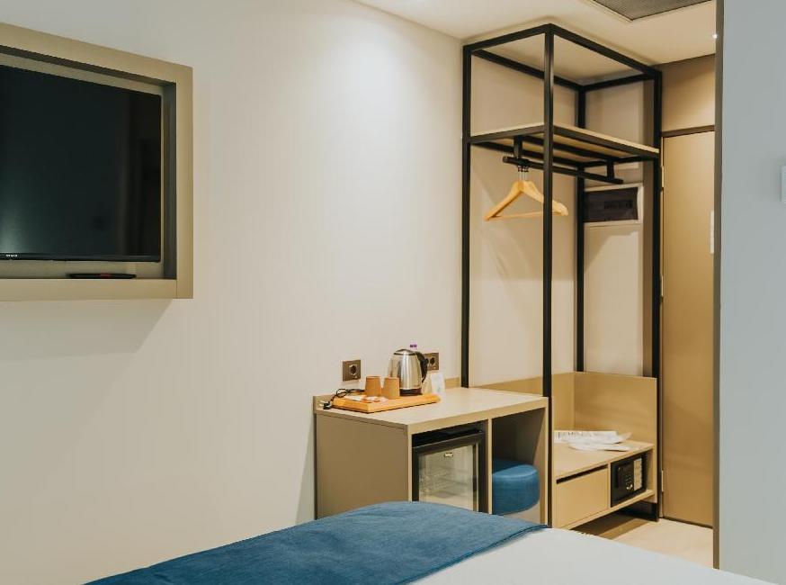 هتل اچینوس بلو تورنگار