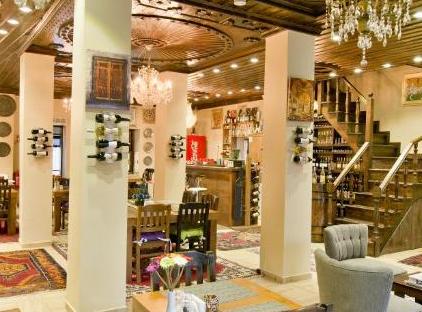 هتل دروازه هادریان تورنگار