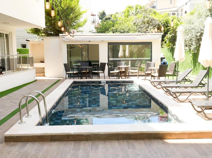 هتل سورتا تورنگار