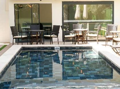 هتل سورتا تورنگار