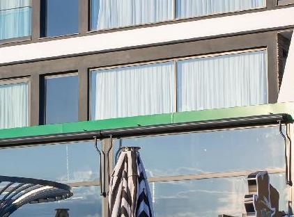 هتل لاکی مانکی تورنگار