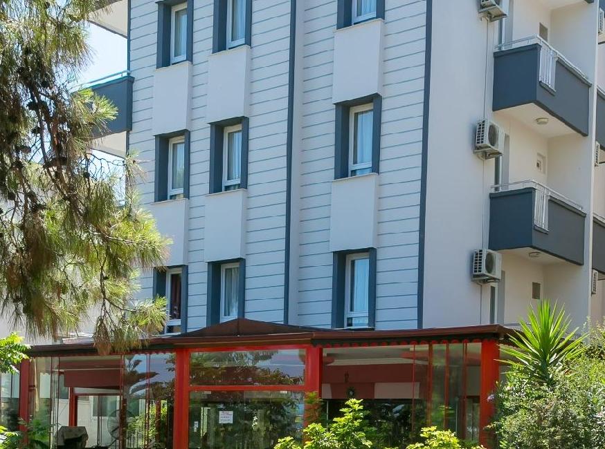 هتل اندا لارا تورنگار