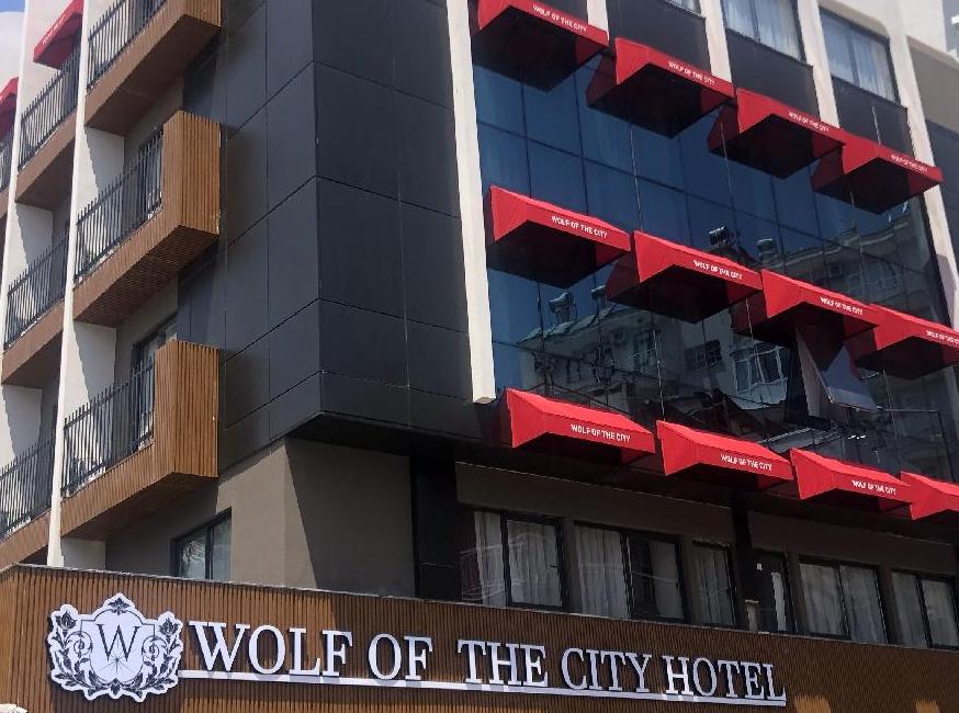 هتل ولف آف دی سیتی و اسپا تورنگار