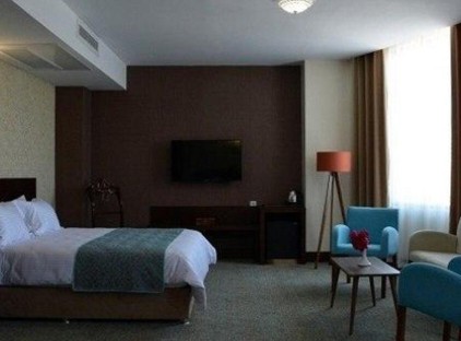 تور کیش هتل لیلیوم تورنگار