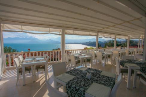 هتل باکوس پنسیون