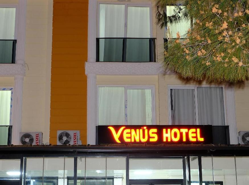 هتل ونوس تورنگار