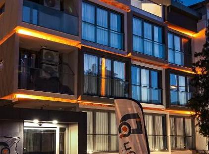 هتل دوکو سوئیتس تورنگار