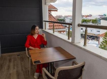 هتل جهان بی اُتل بلک تورنگار