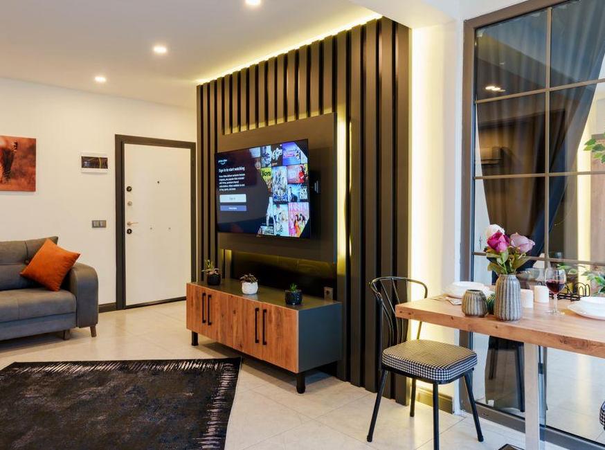 هتل ام‌آر‌تی سوئیتس لارا تورنگار