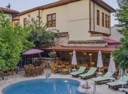 هتل لا پالوما تورنگار