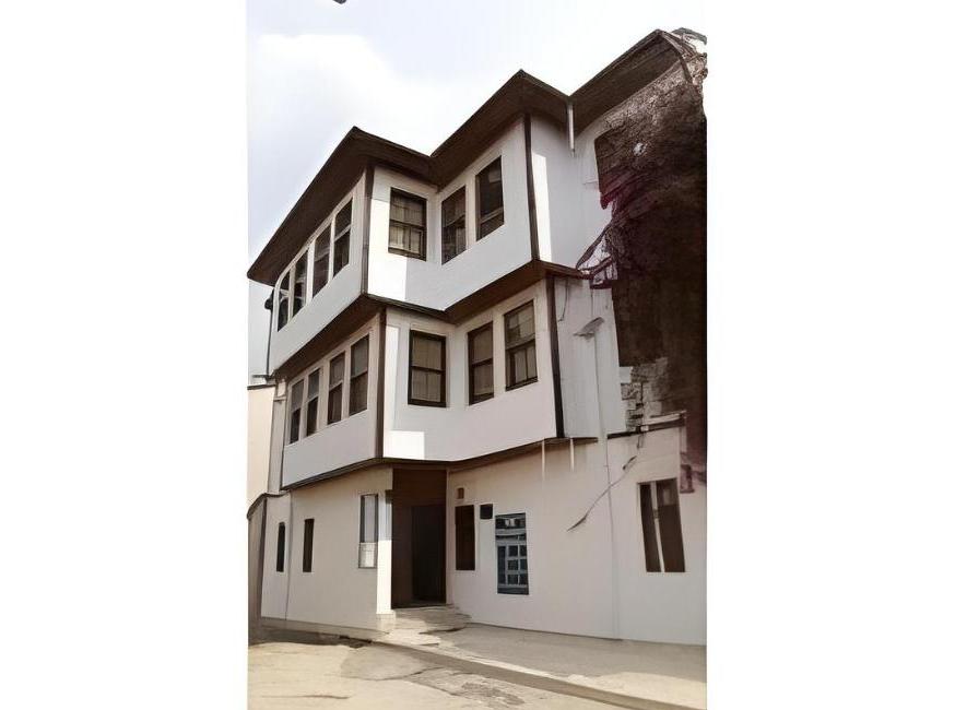 هتل وایت گاردن تورنگار