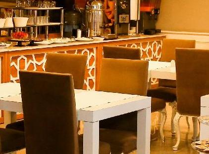 هتل استارت تورنگار