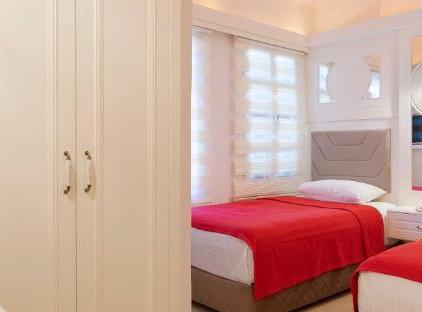 هتل قلعه شهر قدیمی تورنگار