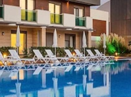 سوئیت‌های ساحلی ورندا تورنگار