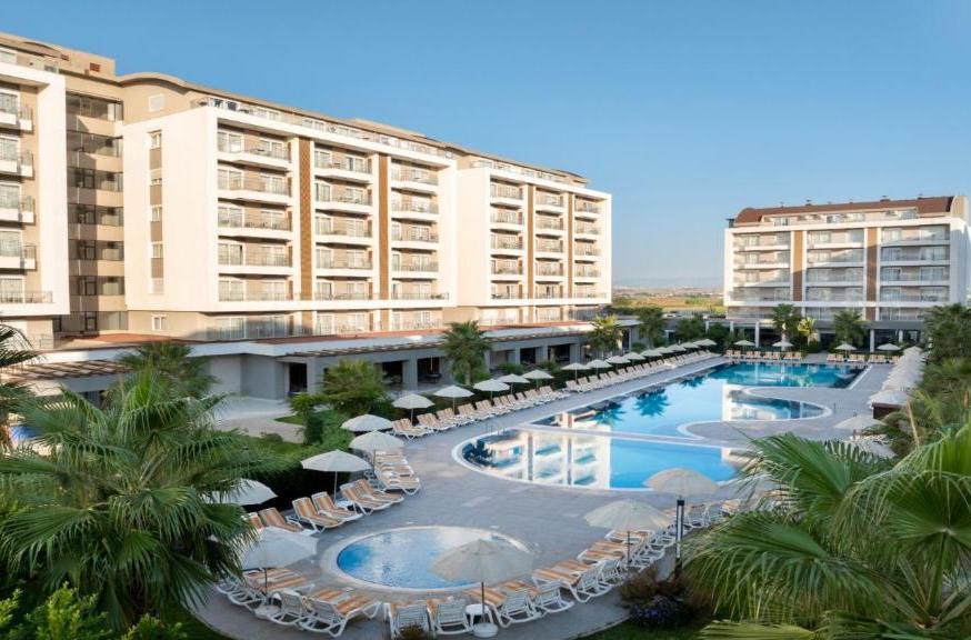 هتل گرین وود سوئیتس ریزورت تورنگار