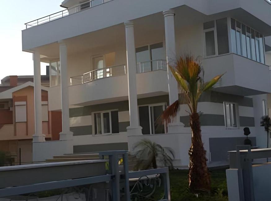 هتل سارپ کادریه تورنگار