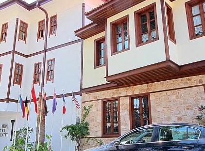 هتل کاریاتیت کاله‌ایچی تورنگار