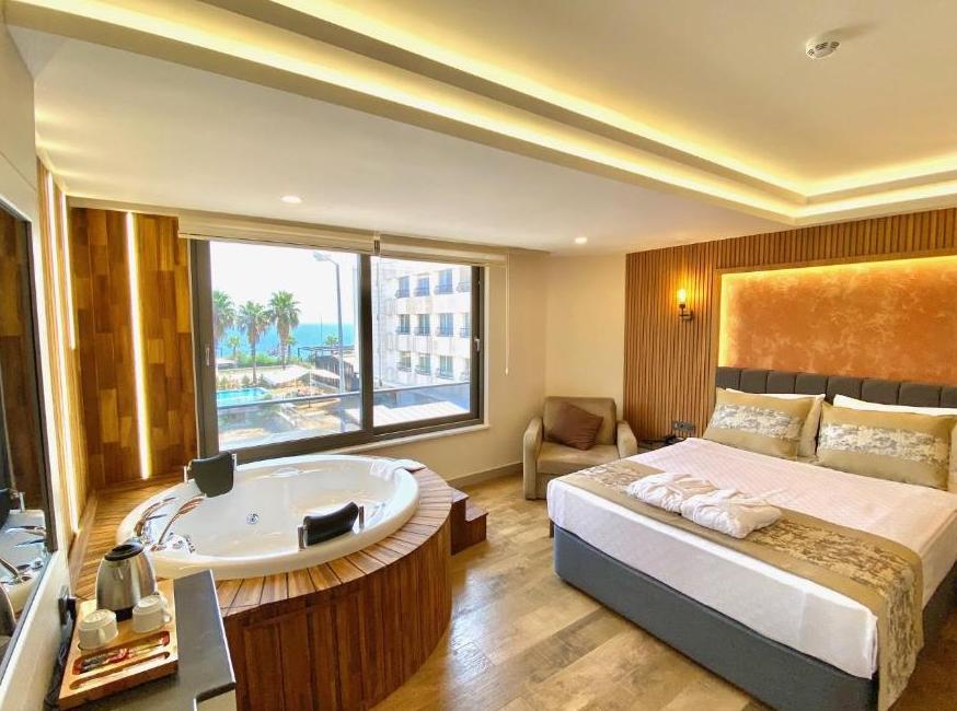 هتل گرین بیزا تورنگار