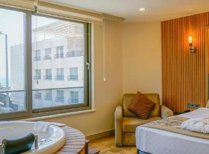 هتل گرین بیزا تورنگار