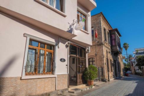 هتل افسالی قلعه‌ای