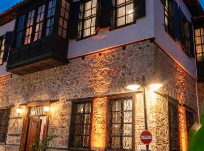 هتل سدرس تورنگار